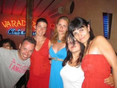  - - 2009 Varadero bar